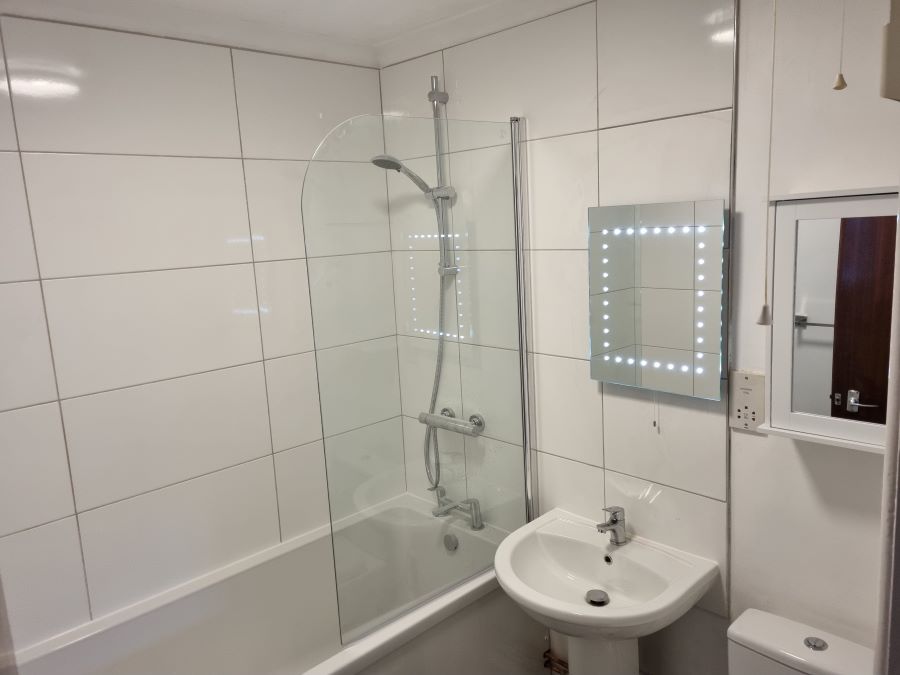 Nightingale Court - Flat 3 Bathroom